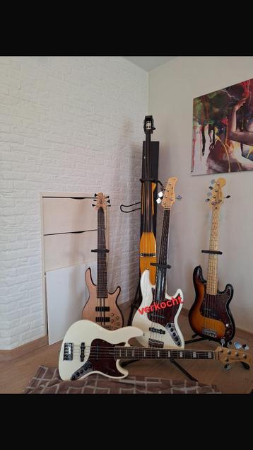 4 basgitaren, Muziek en Instrumenten, Ophalen, Zo goed als nieuw
