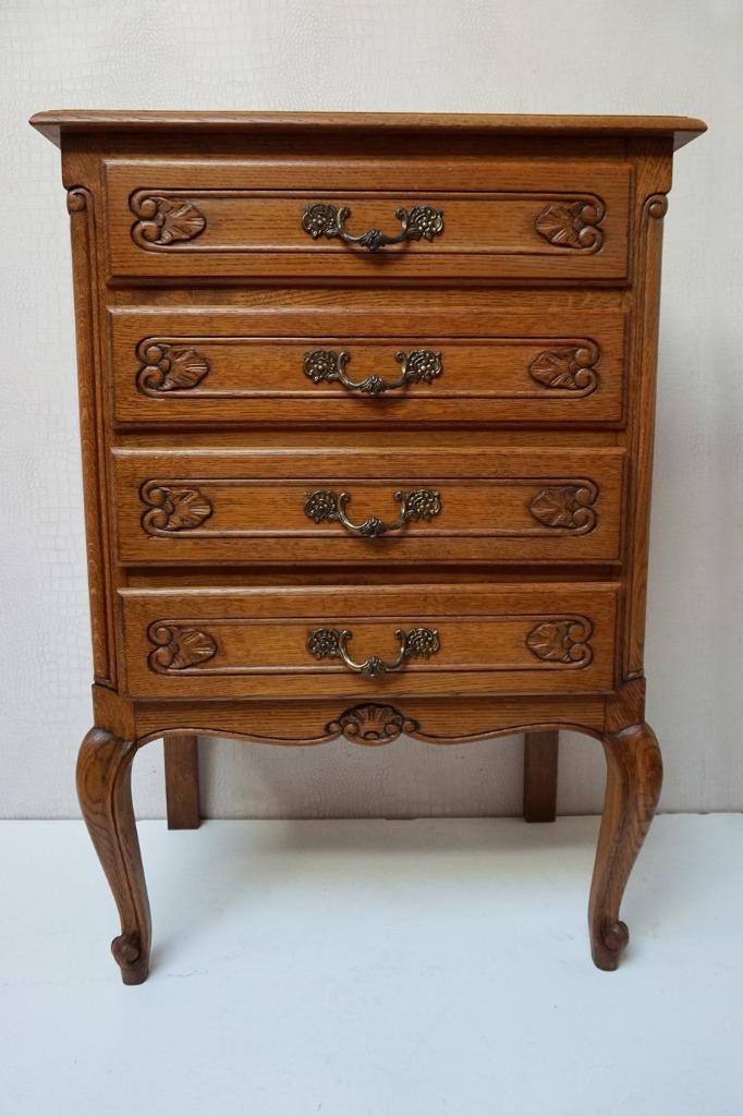 Vintage Queen Ann eikenhouten ladekastje, nachtkastje, Huis en Inrichting, Kasten | Ladekasten, Gebruikt, Eikenhout, Ophalen of Verzenden