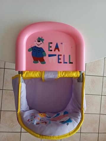 Poppen-eetstoeltje  beschikbaar voor biedingen