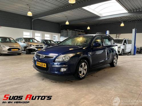 Hyundai i30 CW 1.4i Blue Dynamic (bj 2010), Auto diversen, Ongevalwagen, Handgeschakeld, Benzine, Monovolume, Blauw