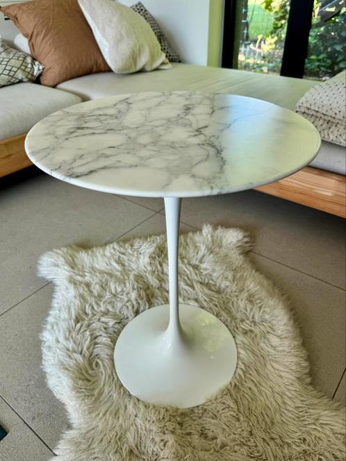 Design Knoll tulip bijzettafel, Huis en Inrichting, Tafels | Bijzettafels, Zo goed als nieuw, Ophalen