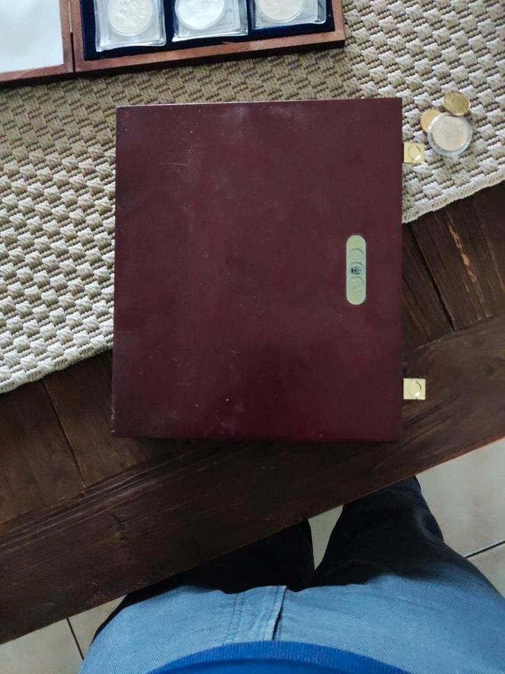 Coffret complet d'épreuves en argent « Belgian Kings » — 12, Timbres & Monnaies, Monnaies | Belgique, Enlèvement