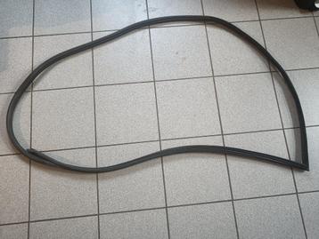 BMW E36 coupé Deurrubber links - OEM: 51711977727 beschikbaar voor biedingen