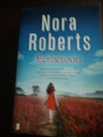 Nora Roberts - Eerbetoon, Ophalen of Verzenden, Zo goed als nieuw, Nora Roberts
