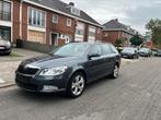 Skoda oktavia combi 1.6 tdi, Voorwielaandrijving, Euro 5, Stof, Zwart