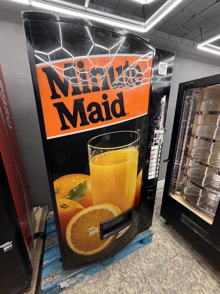 Vendo gesloten Minute Maid drankautomaat, Verzamelen, Automaten | Overige, Zo goed als nieuw, Ophalen of Verzenden