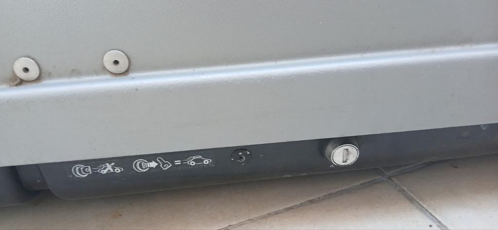 Peugeot Skibox, Auto diversen, Dakkoffers, Ophalen, Zo goed als nieuw