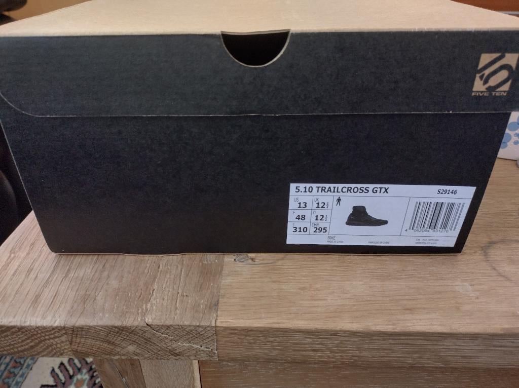 Chaussure VTT Adidas Five Ten Stealth, pointure 39,5 et 48, Neuf, Femmes, Five-ten adidas, Chaussures