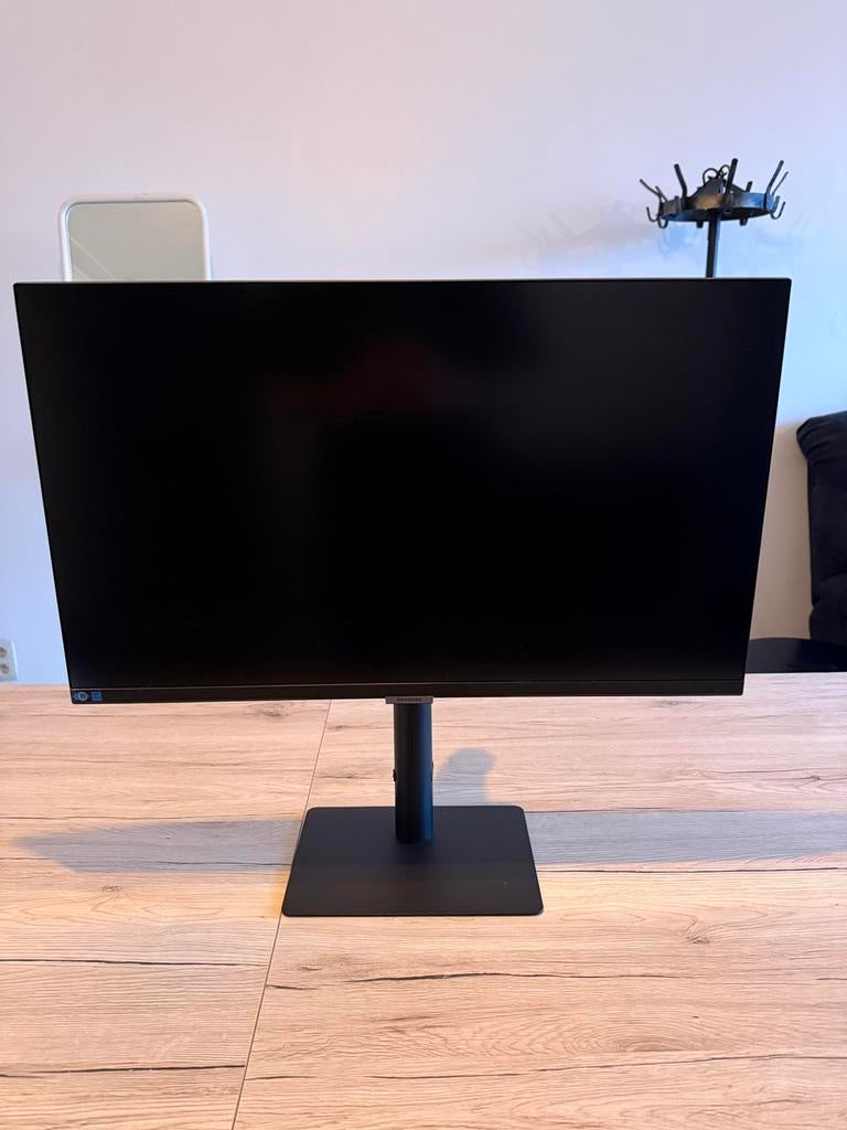 Samsung - 4K Computerscherm, IPS, 5 ms ou plus, Comme neuf, Réglable en hauteur