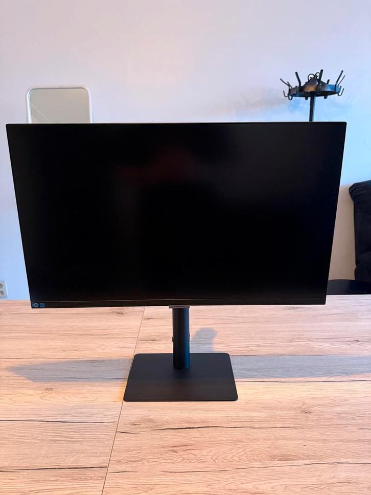 Samsung - 4K Computerscherm, Computers en Software, Monitoren, Zo goed als nieuw, 60 Hz of minder, USB-C, In hoogte verstelbaar