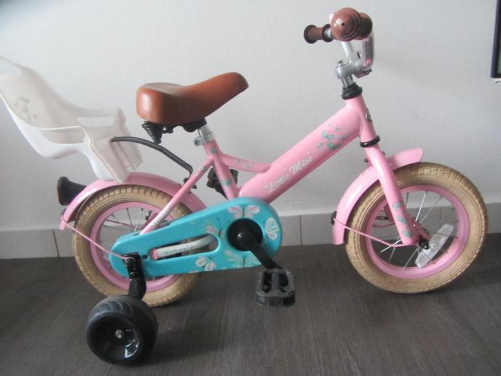 Super Nice premier vélo + roues d'entraînement 3-5 ans, Vélos & Vélomoteurs, Vélos | Vélos pour enfant, Stabilisateurs, Enlèvement