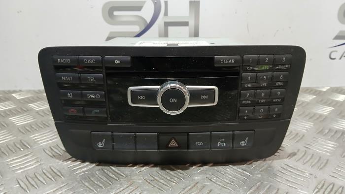 Navigatie Systeem van een Mercedes B-Klasse, Gebruikt, -, Ophalen of Verzenden, -