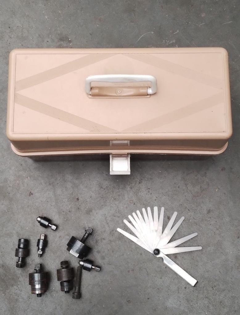 gereedschap in bak, Ophalen