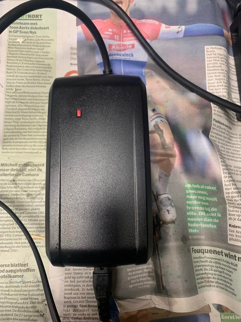 Chargeur géant à 5 broches, Enlèvement ou Envoi, Comme neuf