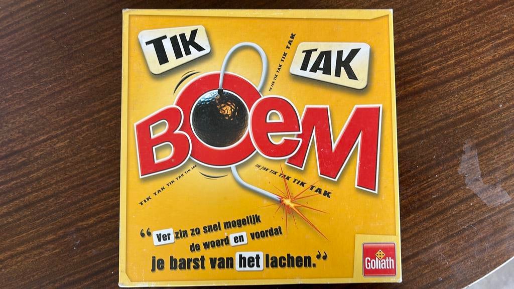 Gezelschapsspel Tik Tak Boem, Vijf spelers of meer, Ophalen of Verzenden, Zo goed als nieuw