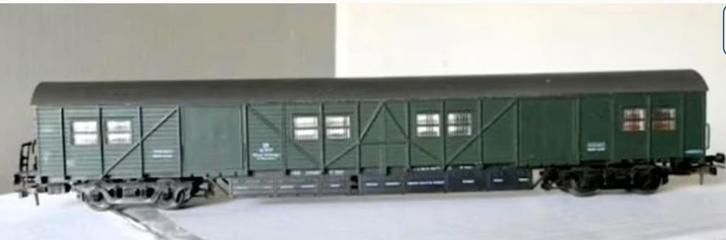 Magnifique fourgon à bagages DB de Roco, Hobby & Loisirs créatifs, Trains miniatures | HO, Utilisé, Wagon, Roco, Enlèvement ou Envoi