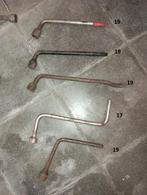 Clé demonte roue , en croix ou simple, Enlèvement, Utilisé, Daihatsu