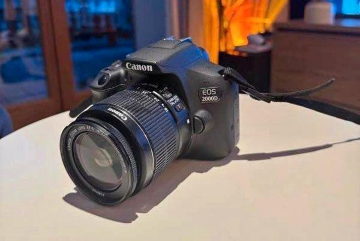 Canon EOS 200D avec 2 objectifs + carte SD, TV, Hi-fi & Vidéo, Appareils photo analogiques, Canon