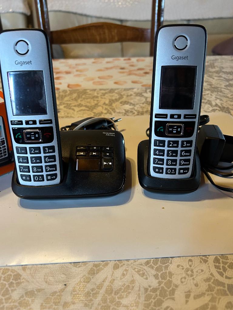 Draadloze telefoon, Ophalen, Zo goed als nieuw, 2 handsets