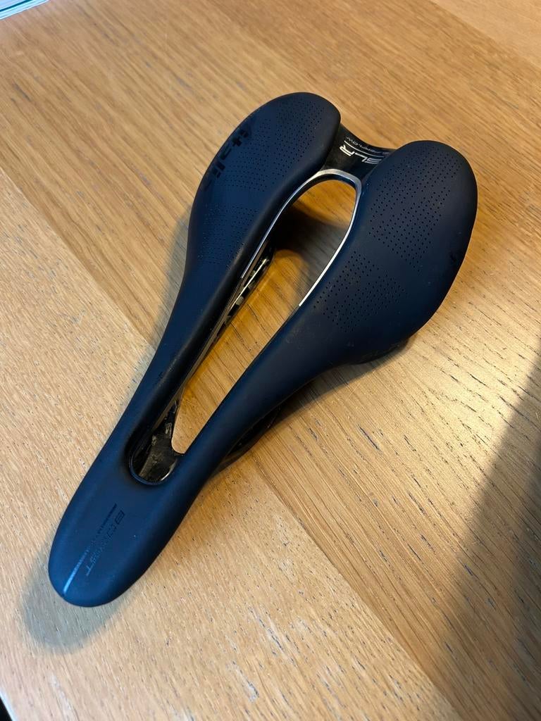 Zadel SELLE ITALIA SLR BOOST SUPERFLOW 130, Fietsen en Brommers, Fietsonderdelen, Ophalen of Verzenden, Zo goed als nieuw, Zadel