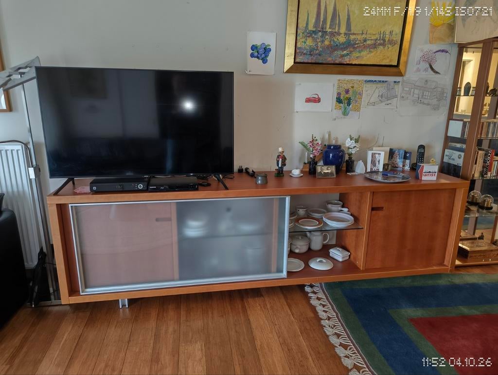 Dressoir, met schuifdeur en klapdeurtjes, Ophalen