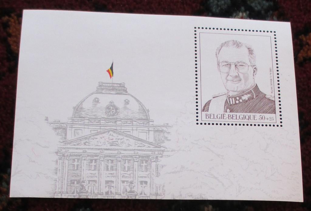 1 blokje koning albert, Koninklijk huis, Frankeerzegel, Ophalen of Verzenden, Zonder stempel