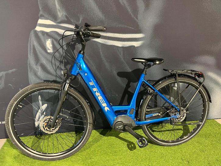 Trek District+6 Lowstep - 400Wh - MEDIUM - 2022, Fietsen en Brommers, Fietsen | Dames | Damesfietsen, Gebruikt, (Extra) lage instap