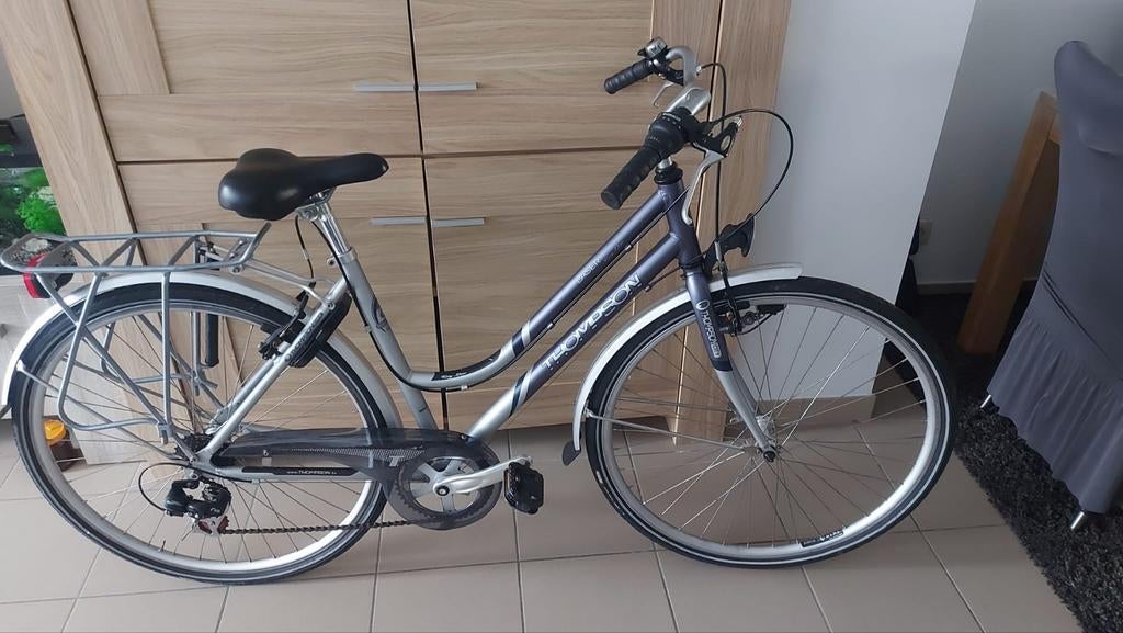 Vélo Thompson pour femmes, cadre 28 pouces à 49 cm en parfai, Vélos & Vélomoteurs, Enlèvement, 28 pouces