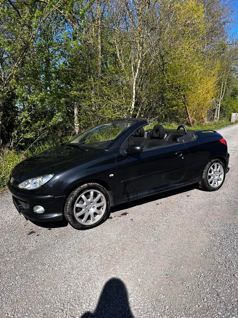 Peugeot 206 cabrio, Auto's, Peugeot, Cabriolet, Zwart, Handgeschakeld, Particulier