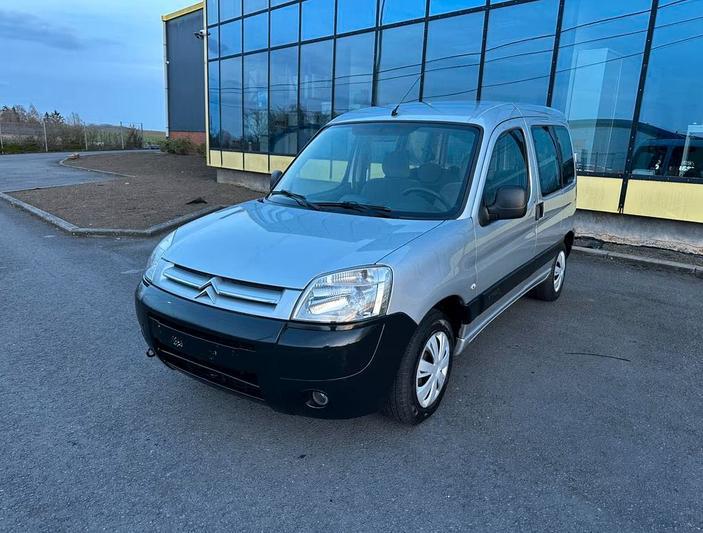 Citroen Berlingo ..Bj..2010..1.4 benzine..131.000km A/C, Autos, Citroën, Entreprise, Berlingo, Essence