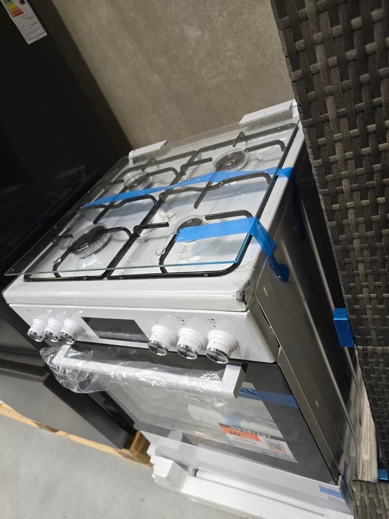 SUPER OFFRE : Nouveau réchaud à gaz Beko avec four — NOUV, Neuf, Gaz, Enlèvement ou Envoi, 4 zones de cuisson