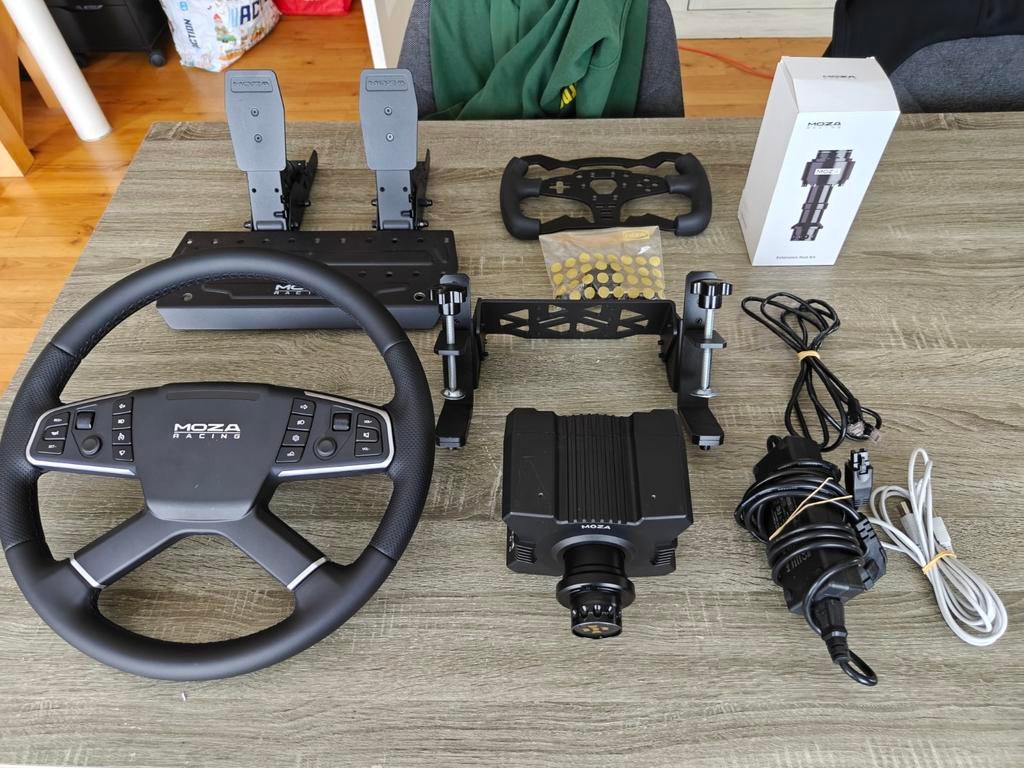 Moza R5 Trucking bundle + extras, Computers en Software, Joysticks, Ophalen, Zo goed als nieuw, Moza Racing
