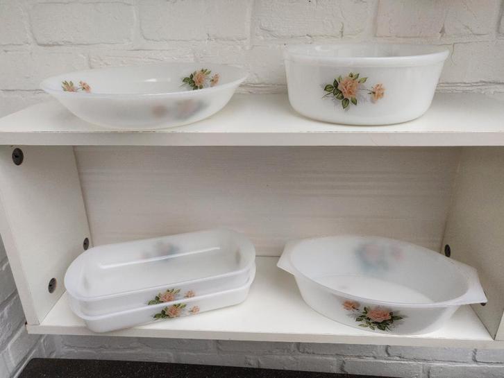 Set Arcopal Roze Roos, Huis en Inrichting, Keuken | Servies, Gebruikt, Ophalen