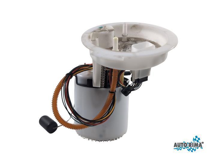 Pompe carburant électrique d'un Volvo V60, Autos : Pièces & Accessoires, Systèmes à carburant, Volvo, Utilisé, 3 mois de garantie