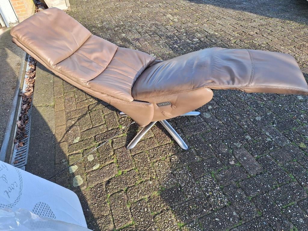 Fauteuil inclinable électrique en cuir De Toekomst/ relax, Maison & Meubles, Enlèvement ou Envoi, Comme neuf, 50 à 75 cm, Cuir