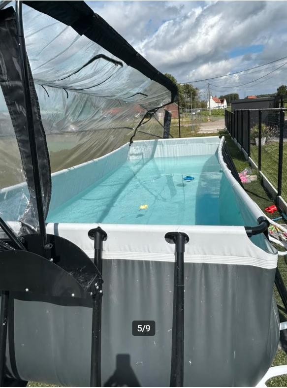 Exit zwembadoverkapping, Ophalen, Zo goed als nieuw