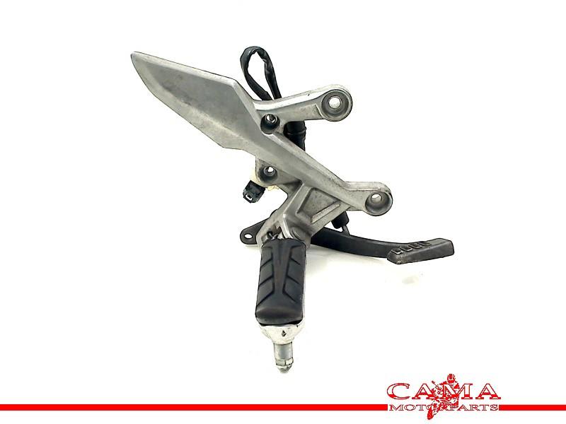 SCHETSPLAAT RECHTS VOOR Honda CBR 500 R 2016-2017 (CBR500R), Dhr. S. di Majo, Gebruikt, Info@cama-motorparts.nl, P.J. Troelstraweg 8 8
3144 CX  MAASSLUIS, NL