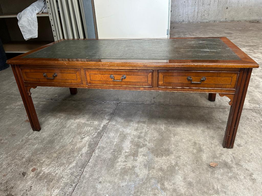 Mooie salon tafel, Ophalen