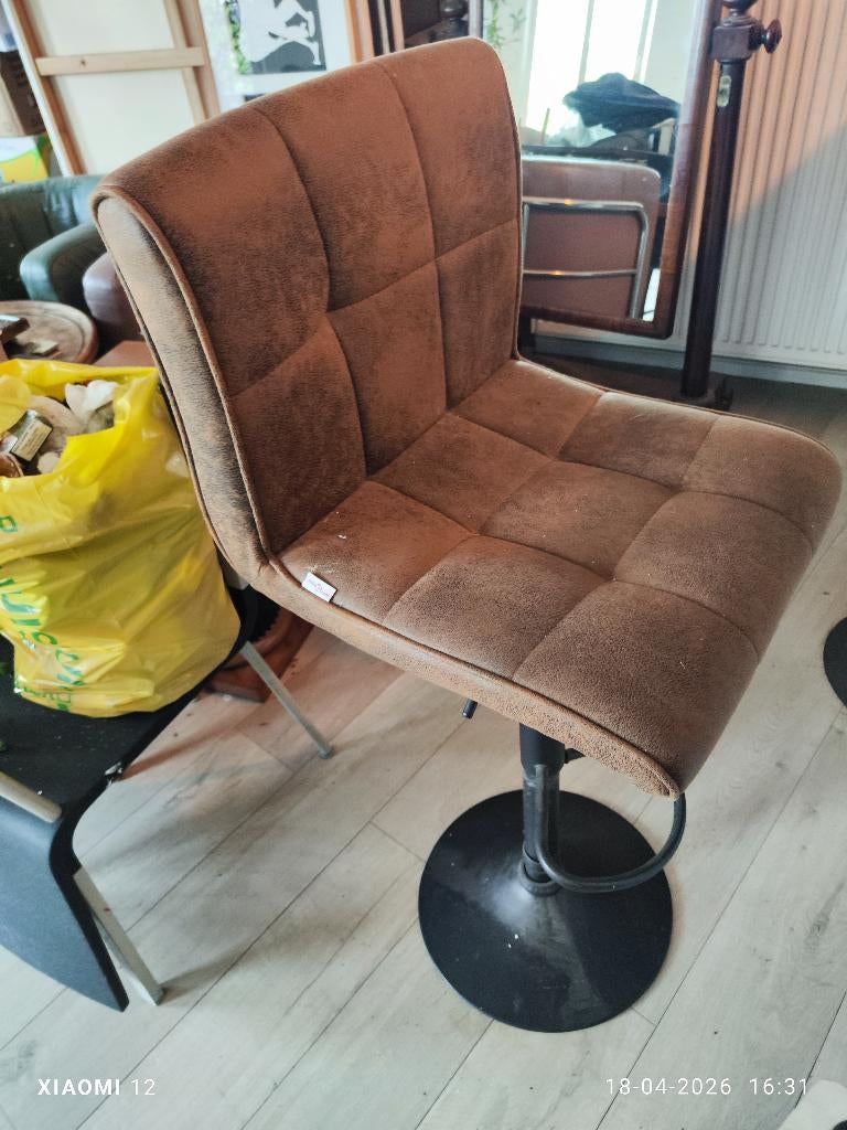 Barkrukken 4 stuk mooie uitvoering, Ophalen, Leer, Zo goed als nieuw, 90 cm of meer