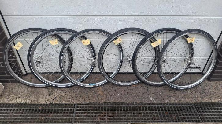 28" aparte fiets VOORWIEL damesfiets herenfiets goede staat, Vélos & Vélomoteurs, Vélos Pièces, Comme neuf, Enlèvement