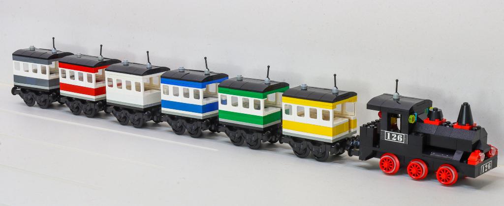 LEGO toeristentreintje “126” met 6 wagons, lengte 67,5 cm, Ophalen, Gebruikt, Lego