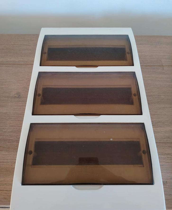 Tableau Électrique Complet (3 sjoncteurs Legrand & Hager, Bricolage & Construction, Électricité & Câbles, Comme neuf, Enlèvement