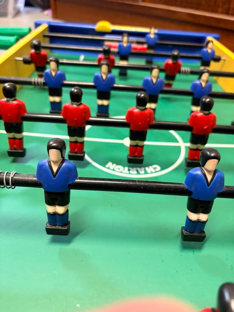 Kicker tafelvoetbal in goede staat (excl. poten), Kinderen en Baby's, Speelgoed | Voetbaltafels, Zo goed als nieuw, Ophalen