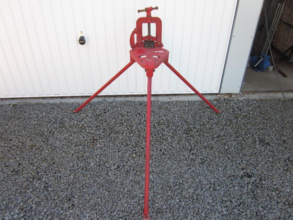 étau de plombier, Bricolage & Construction, Établis, Enlèvement, Comme neuf, Étau