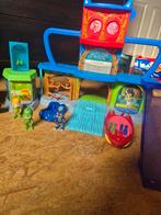 Quartier et vehicule avec figurine pyjamasque, Enlèvement