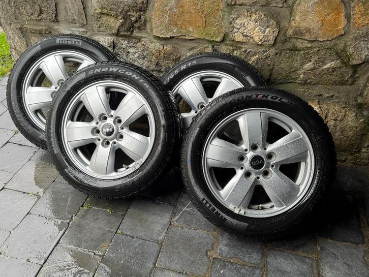 4 jantes Mini alu et pneus hiver neufs (2000 km), Auto-onderdelen, Banden en Velgen, Band(en), Winterbanden, 15 inch, 165 mm, Personenwagen
