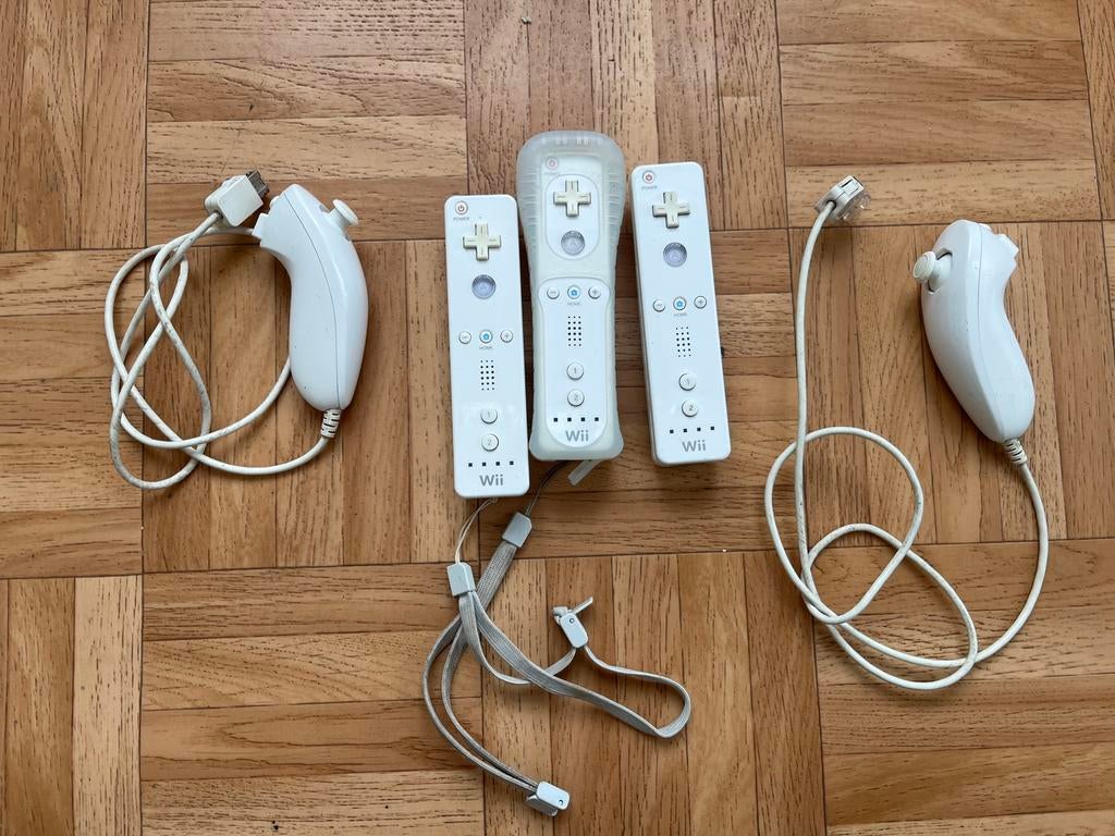 Lot de Manettes Officielles Nintendo Wii (Wiimotes+Nunchuks), Enlèvement ou Envoi, Comme neuf