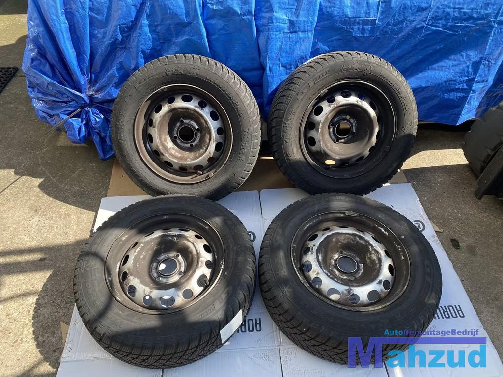 PEUGEOT DS CITROEN Velgen 4x108 65.1 winterset 15 inch, Stellantis N.V., Pneu(s), Utilisé, Taurusavenue 1
2132 LS  Hoofddorp, NL