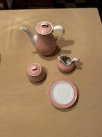 Roze servies Boch Freres (Vintage), Huis en Inrichting, Keuken | Servies, Ophalen, Overige typen, Zo goed als nieuw, Overige stijlen