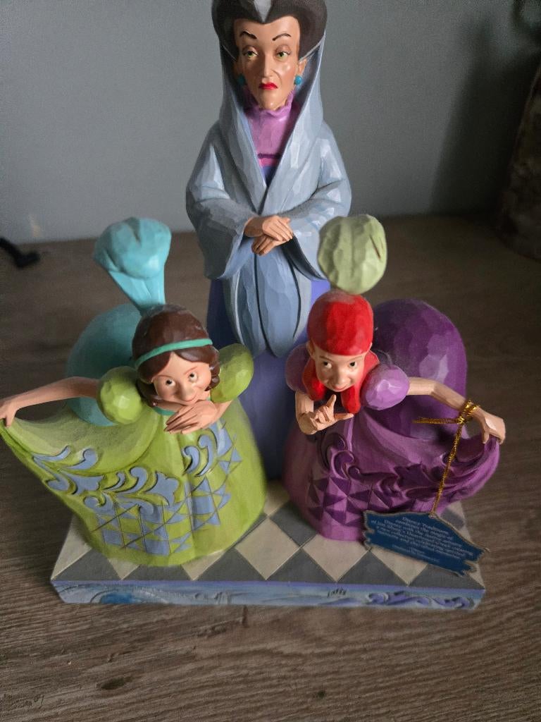 Disney traditions, Ophalen of Verzenden, Assepoester of Belle, Zo goed als nieuw, Beeldje of Figuurtje